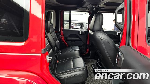 Jeep Wrangler 2018 — photo 18