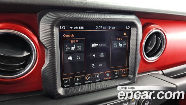 Jeep Wrangler 2018 — photo 22