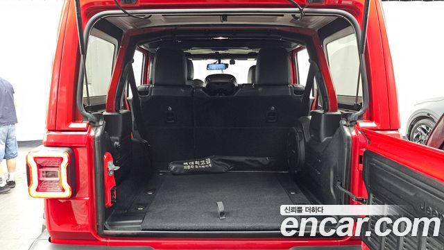 Jeep Wrangler 2018 — photo 25
