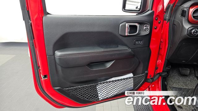 Jeep Wrangler 2018 — photo 14