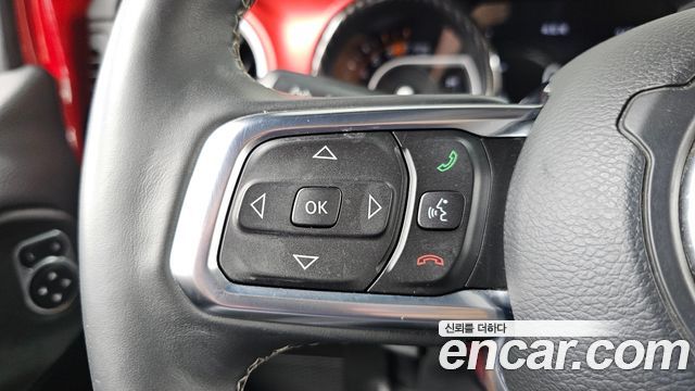 Jeep Wrangler 2018 — photo 32