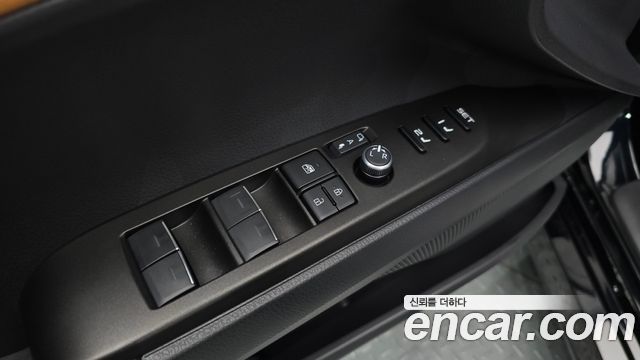 Toyota Camry 2025 — photo 26