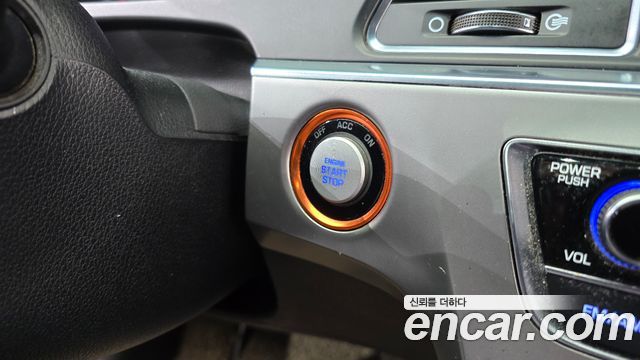 Hyundai Sonata 2017 — photo 18