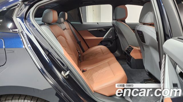 BMW i5 2024 — photo 17