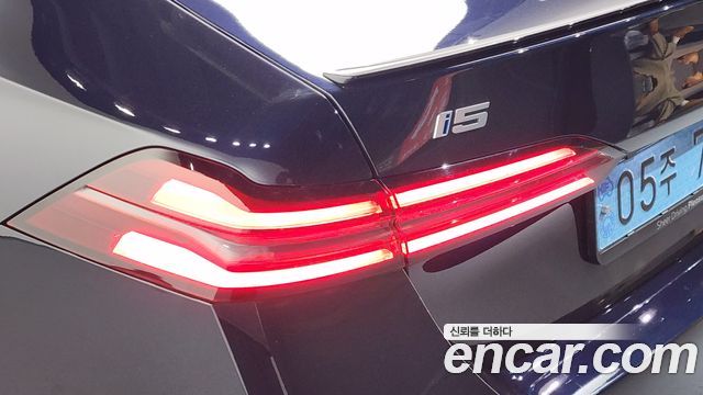 BMW i5 2024 — photo 9