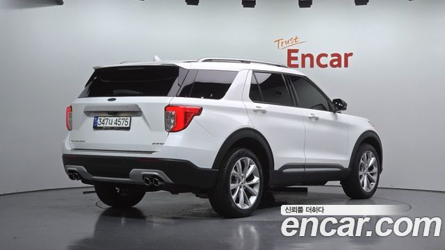 Ford Explorer 2022 — photo 2