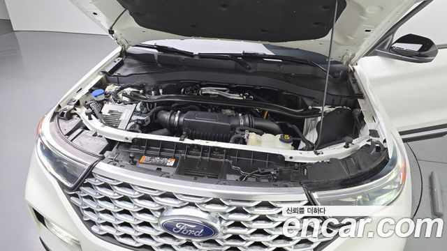 Ford Explorer 2022 — photo 6