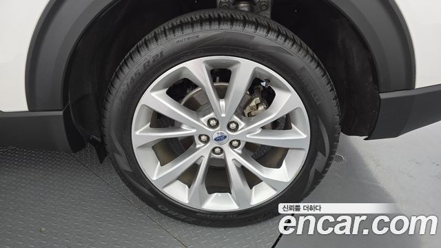 Ford Explorer 2022 — photo 7