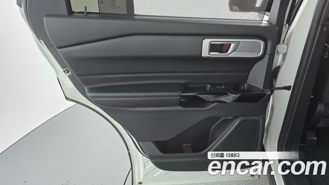 Ford Explorer 2022 — photo 15