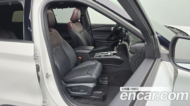 Ford Explorer 2022 — photo 16