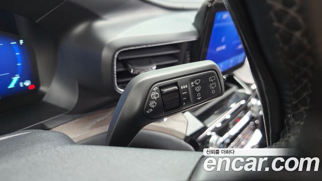 Ford Explorer 2022 — photo 28