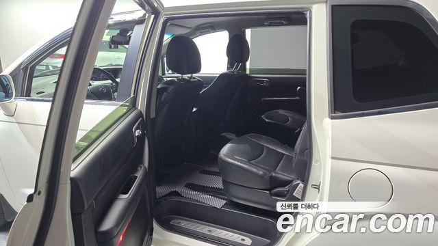 KG Mobility KORANDO 2017 — photo 17