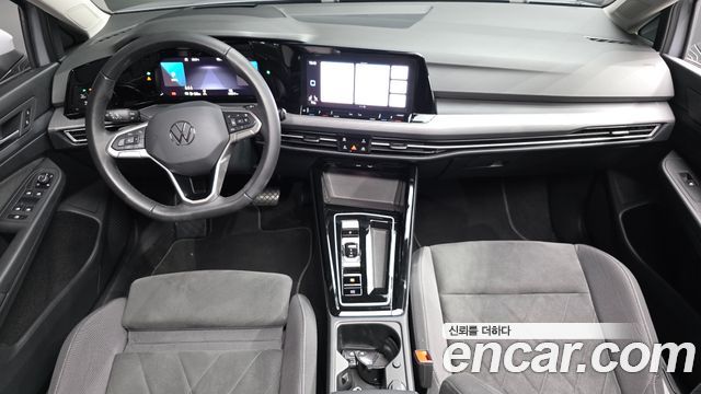Volkswagen Golf 2024 — photo 10