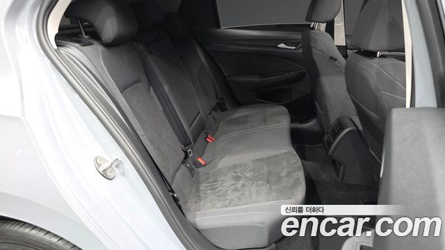 Volkswagen Golf 2024 — photo 18