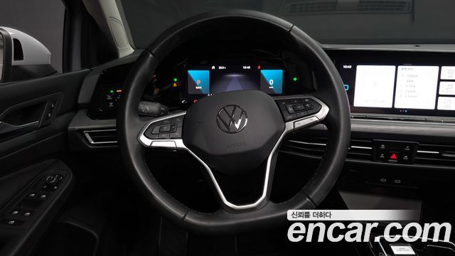 Volkswagen Golf 2024 — photo 19