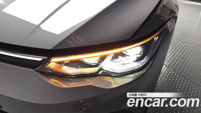 Volkswagen Golf 2024 — photo 8