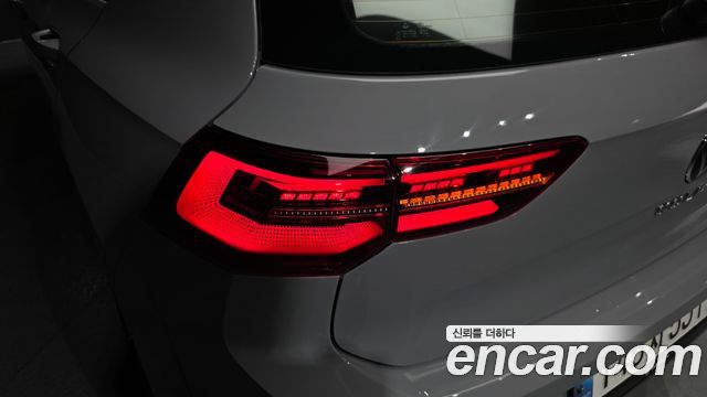 Volkswagen Golf 2024 — photo 9