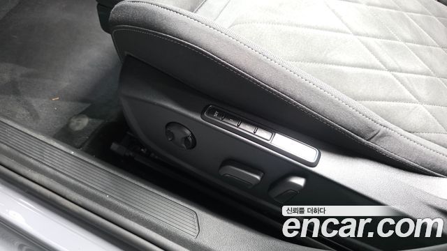 Volkswagen Golf 2024 — photo 31