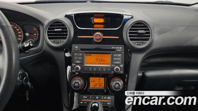 Kia Carens 2009 — photo 14