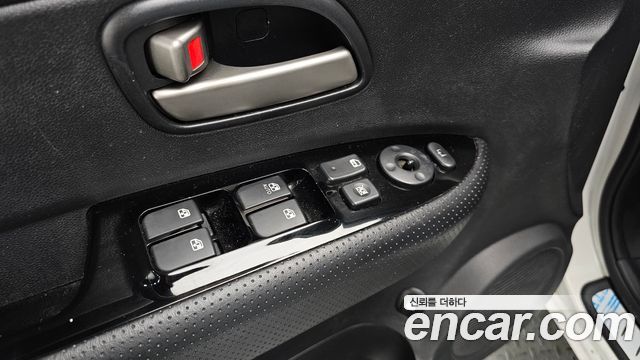 Kia Carens 2009 — photo 15