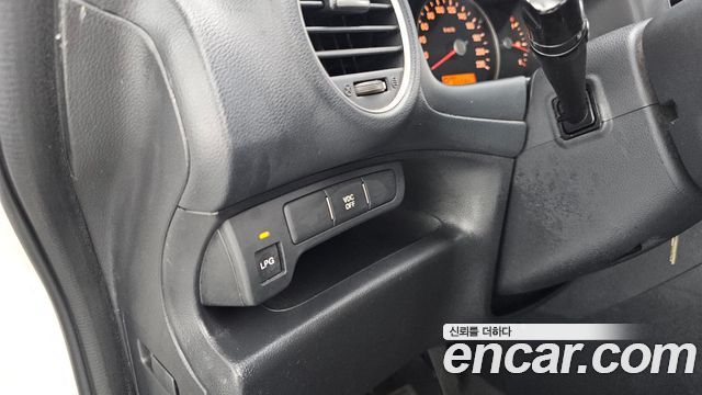 Kia Carens 2009 — photo 16