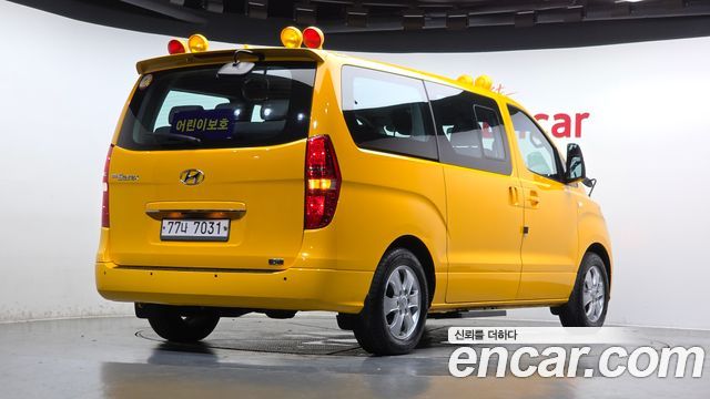 Hyundai Starex 2021 — photo 2