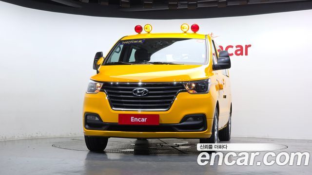 Hyundai Starex 2021 — photo 3