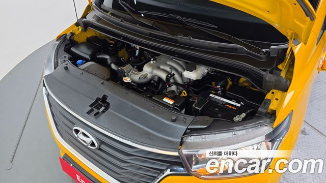 Hyundai Starex 2021 — photo 6
