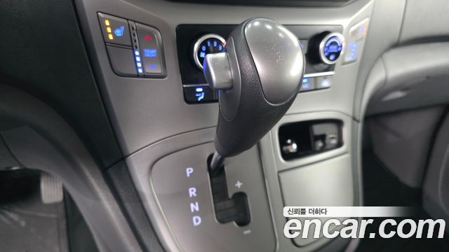 Hyundai Starex 2021 — photo 12