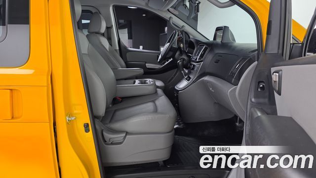 Hyundai Starex 2021 — photo 17