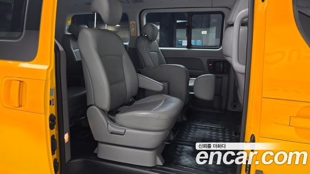 Hyundai Starex 2021 — photo 18