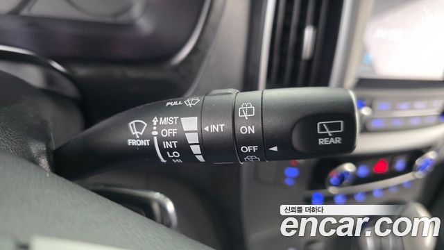 Hyundai Starex 2021 — photo 29