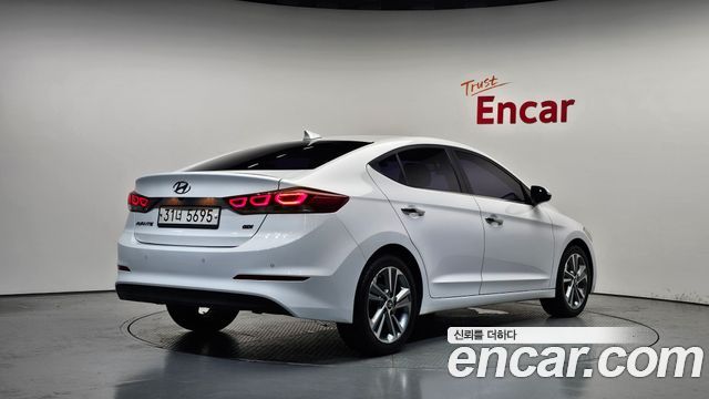 Hyundai AVANTE 2017 — photo 2
