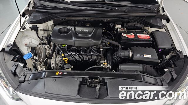 Hyundai AVANTE 2017 — photo 6