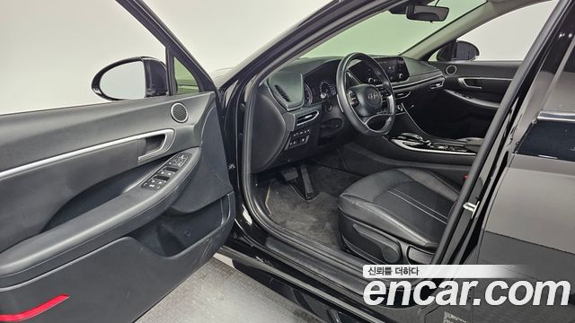 Hyundai Sonata 2022 — photo 10