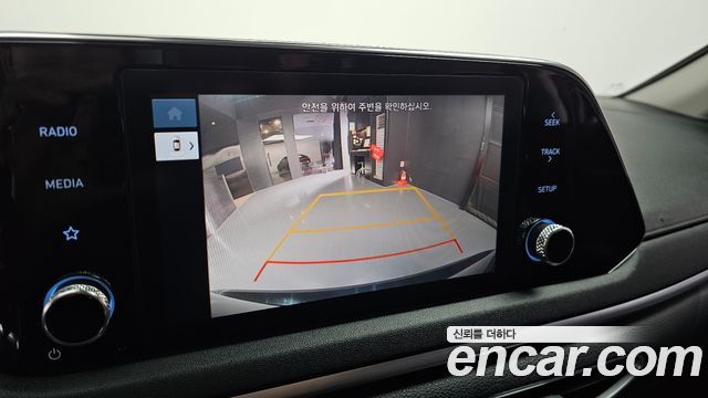 Hyundai Sonata 2022 — photo 17