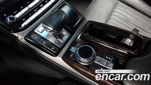 Genesis EQ900 2018 — photo 9