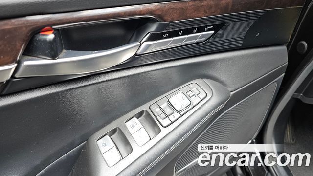Genesis EQ900 2018 — photo 18