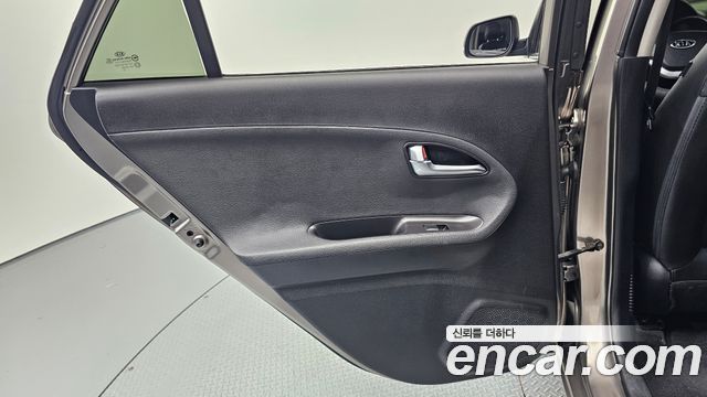 Kia morning 2012 — photo 15