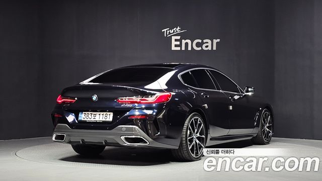 BMW 8-Series 2021 — photo 2