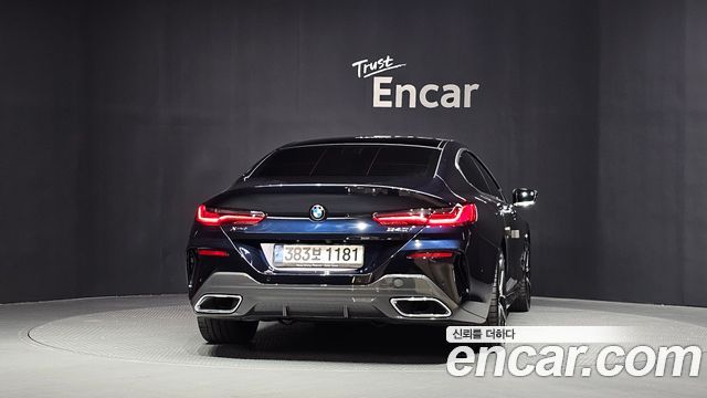 BMW 8-Series 2021 — photo 4