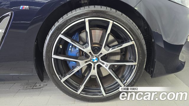 BMW 8-Series 2021 — photo 7