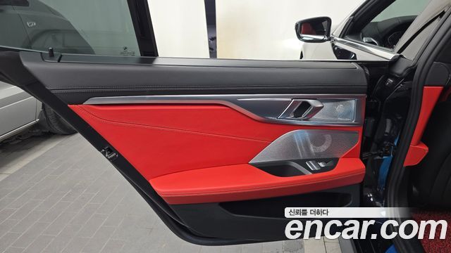 BMW 8-Series 2021 — photo 15