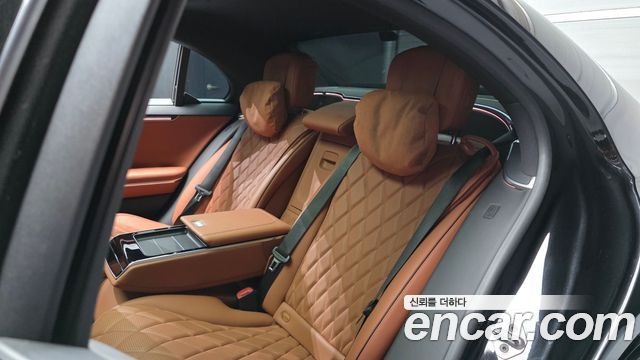 Mercedes-Benz S-Class 2022 — photo 18