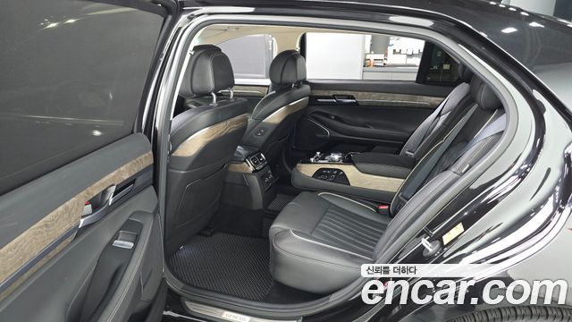 Genesis G90 2019 — photo 17