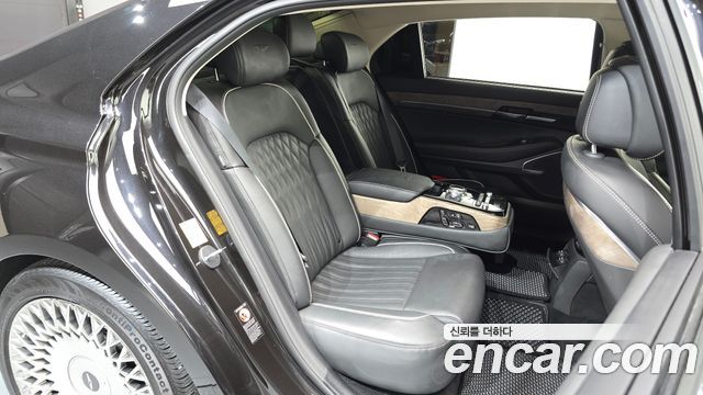 Genesis G90 2019 — photo 18