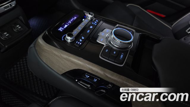 Genesis G90 2019 — photo 23