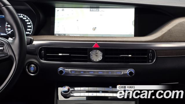 Genesis G90 2019 — photo 25