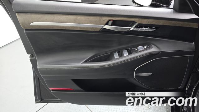 Genesis G90 2019 — photo 14