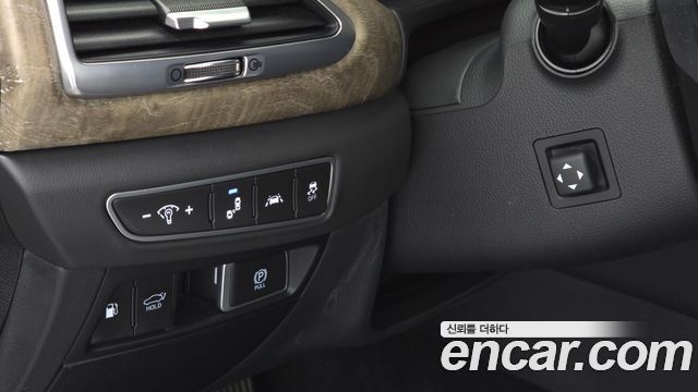 Genesis G90 2019 — photo 27